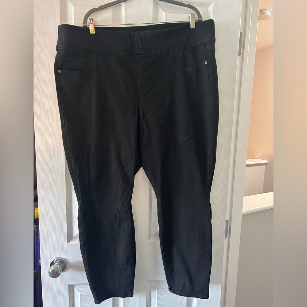 Old Navy Black Super Skinny Rockstar Jeans size 24